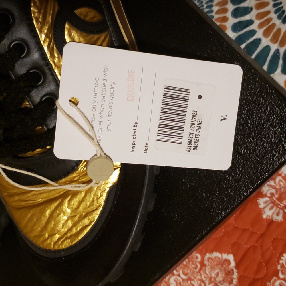 Women's Authentic Chanel sneakers - Picture 4 of 7